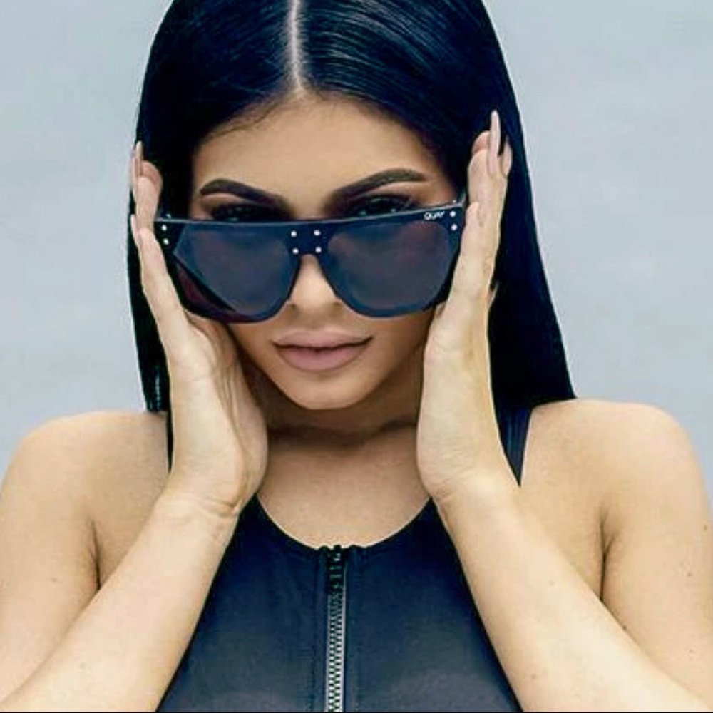 QUAY x KYLIE Hidden Hills | RARE Black Sunglasses